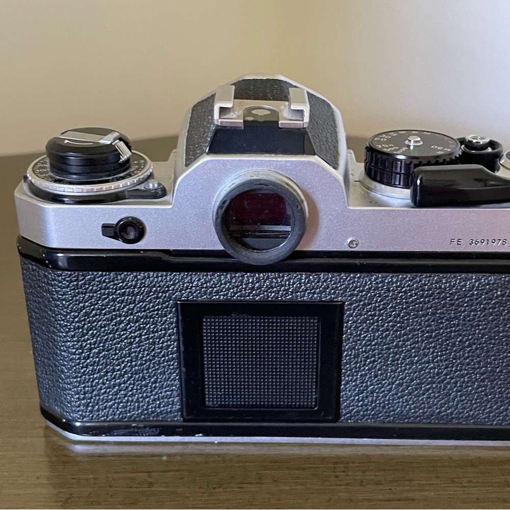 NIKON CAMERA 📷 AND LENS EXCELLENT CONDTION VINTAGE.  SOLD AS SET ONLY! - Picture 14 of 15